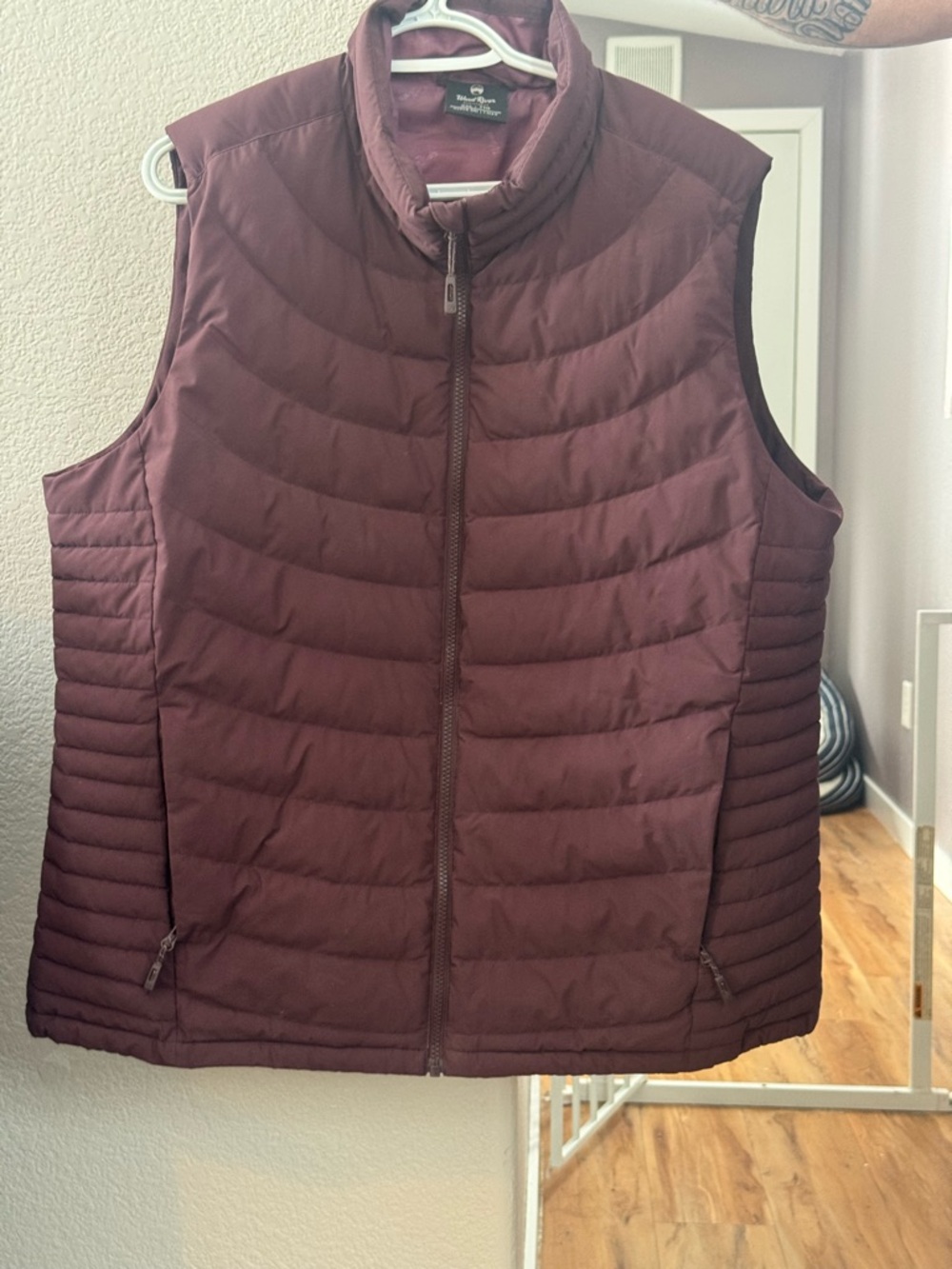 Windriver Women's Quilted Puffer Vest - Burgundy